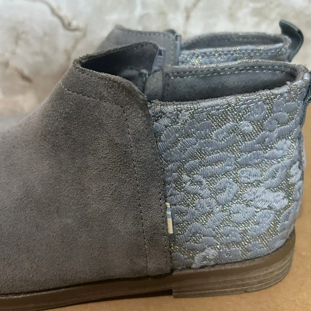 Toms Kids Gray Suede Glitter Leopard Print Ankle‎ Boots Side Zip Size 5